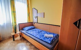 Cozy Rooms - U3 Huetteldorferstrasse