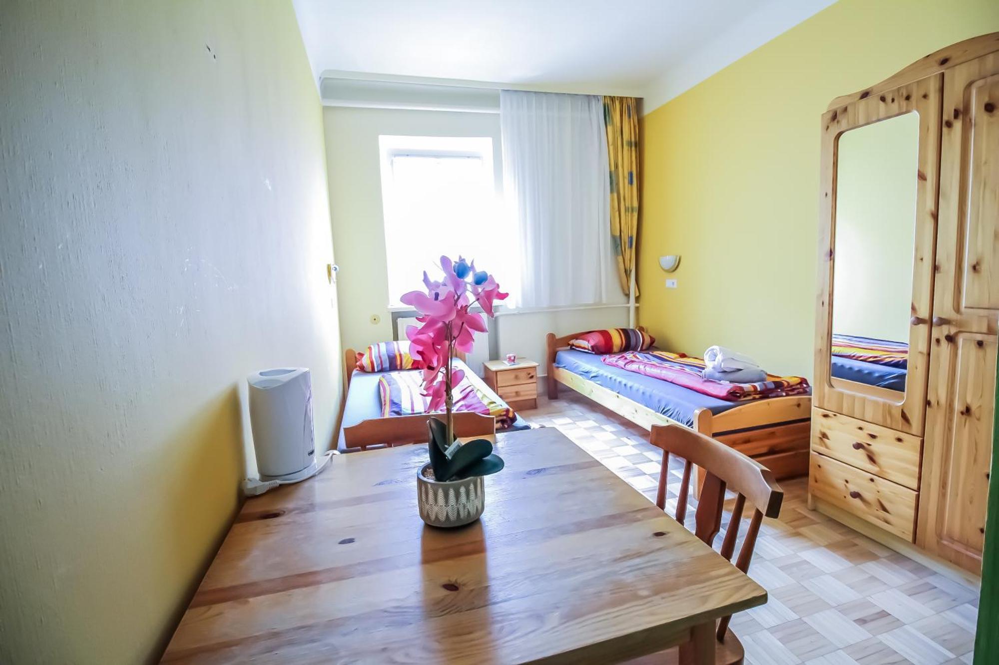 Cozy Rooms - U3 Hutteldorferstrasse Wien Exteriör bild