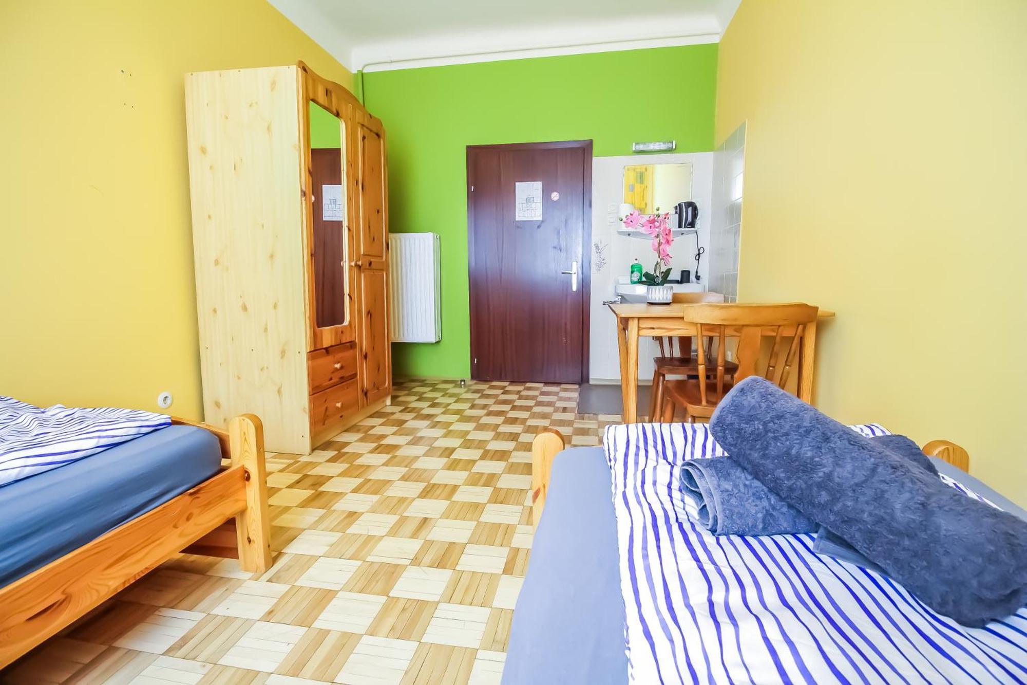 Cozy Rooms - U3 Hutteldorferstrasse Wien Exteriör bild