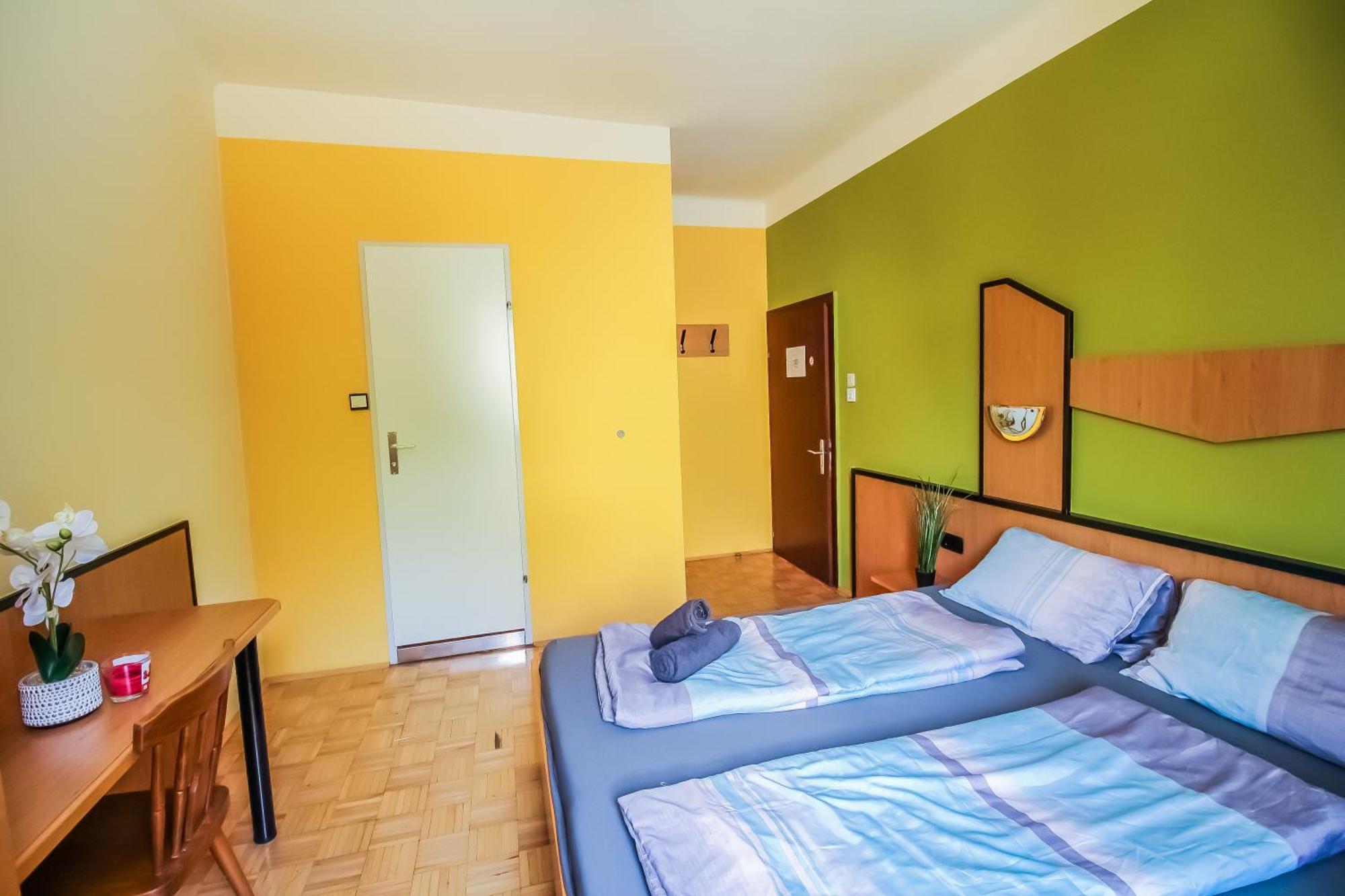 Cozy Rooms - U3 Hutteldorferstrasse Wien Exteriör bild
