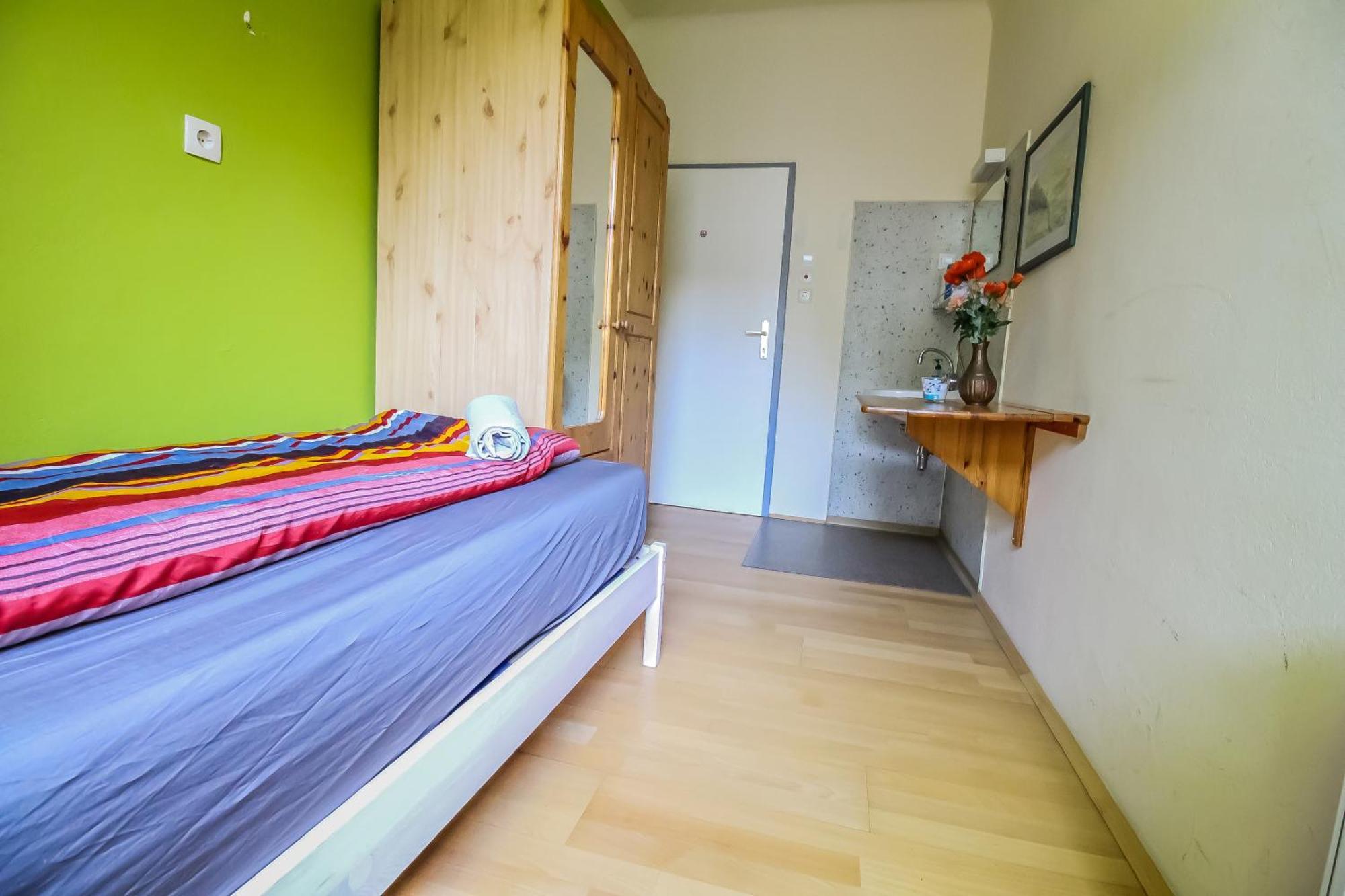 Cozy Rooms - U3 Hutteldorferstrasse Wien Exteriör bild