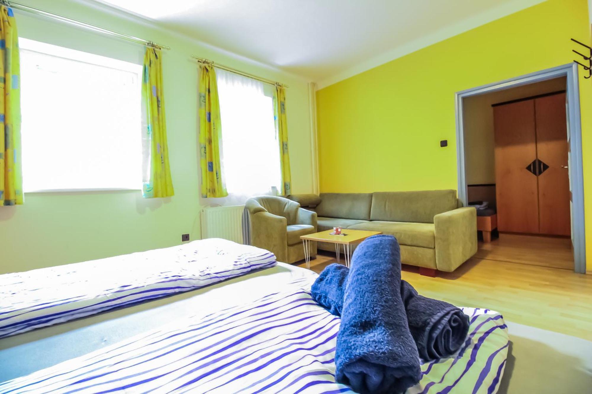 Cozy Rooms - U3 Hutteldorferstrasse Wien Exteriör bild
